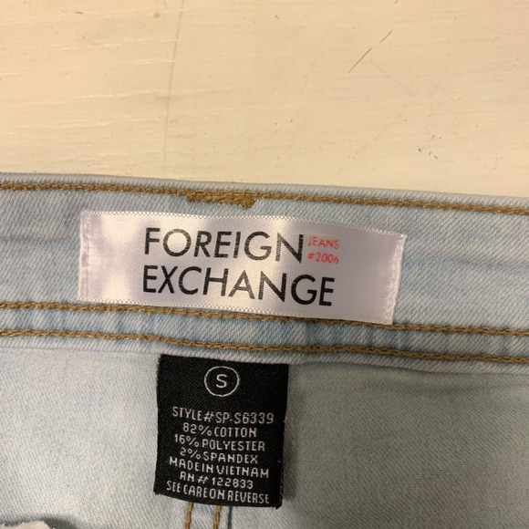 - STUDDED STRETCH DENIM CUTOFF JEAN SHORTS NWOT - Picture 5 of 5